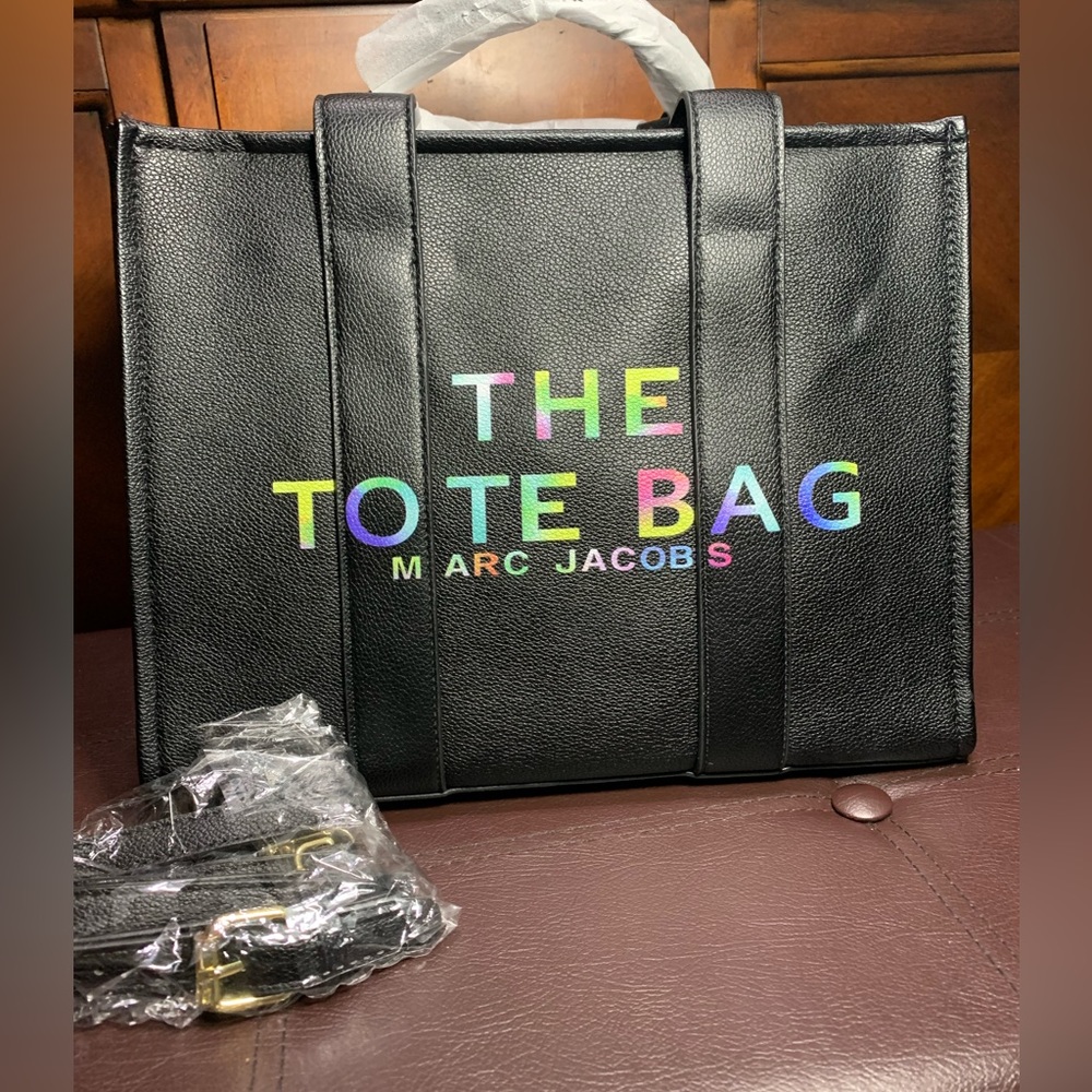 The tote bag